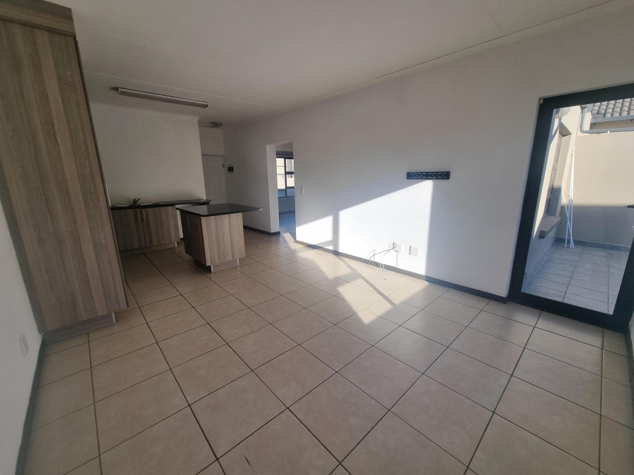 To Let 2 Bedroom Property for Rent in Ruimsig Gauteng