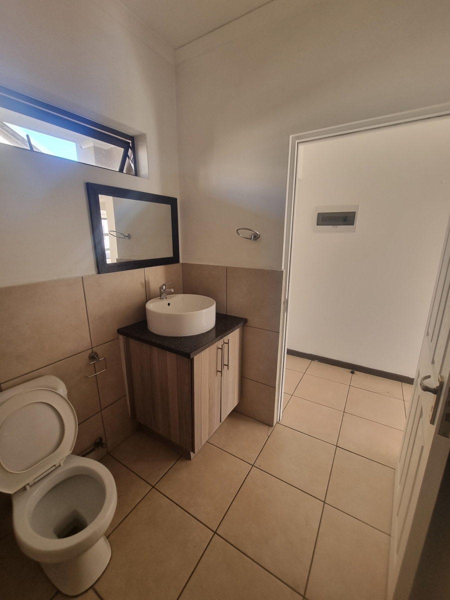 To Let 2 Bedroom Property for Rent in Ruimsig Gauteng