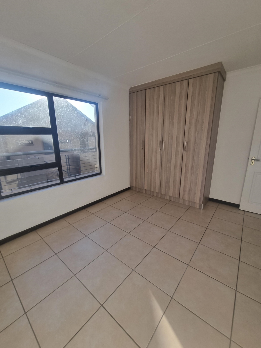 To Let 2 Bedroom Property for Rent in Ruimsig Gauteng