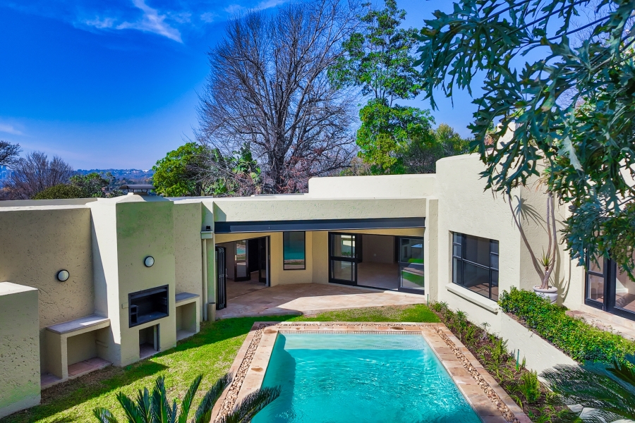 4 Bedroom Property for Sale in Hurlingham Manor Gauteng