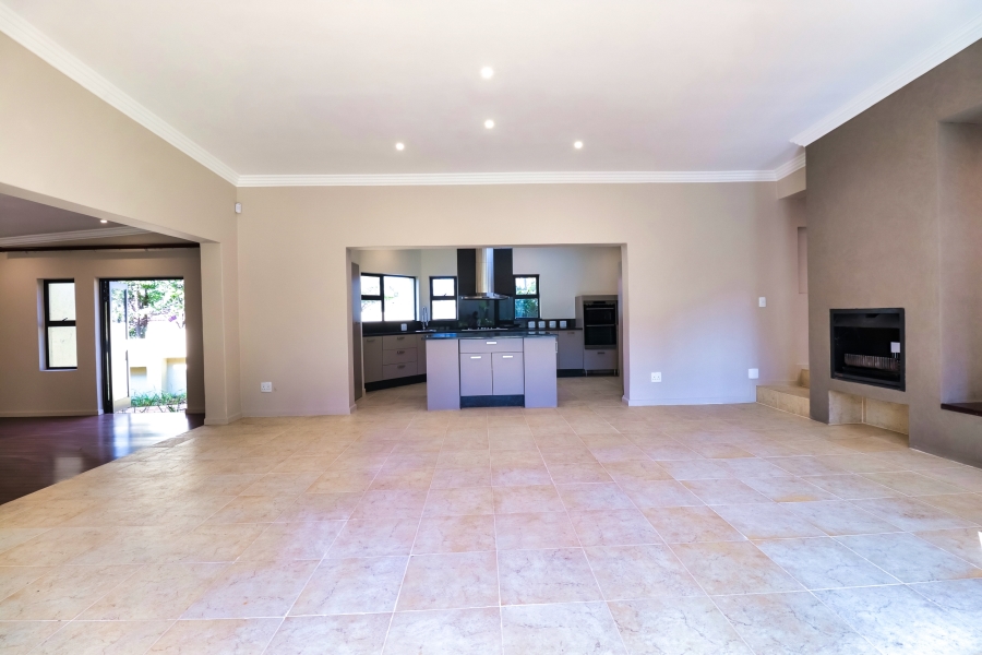 4 Bedroom Property for Sale in Hurlingham Manor Gauteng