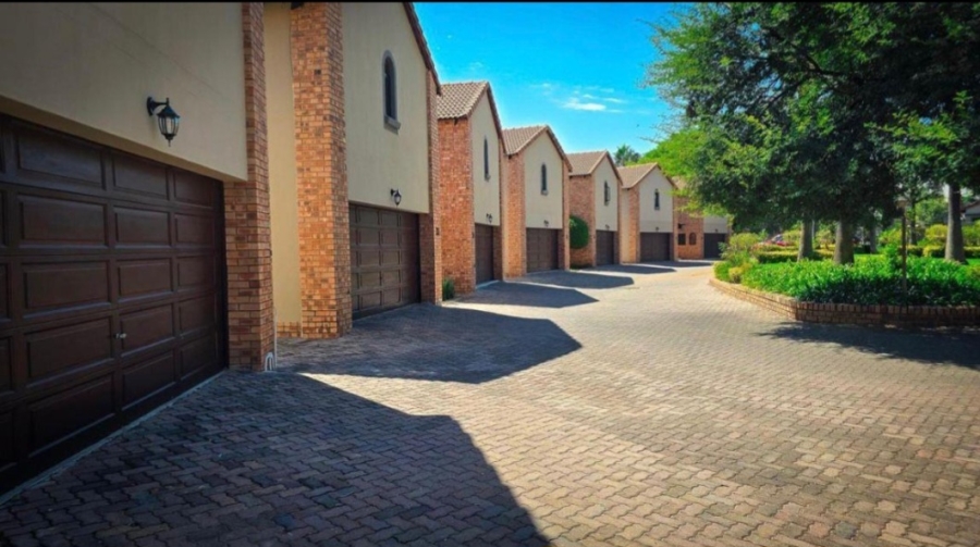 4 Bedroom Property for Sale in Equestria Gauteng