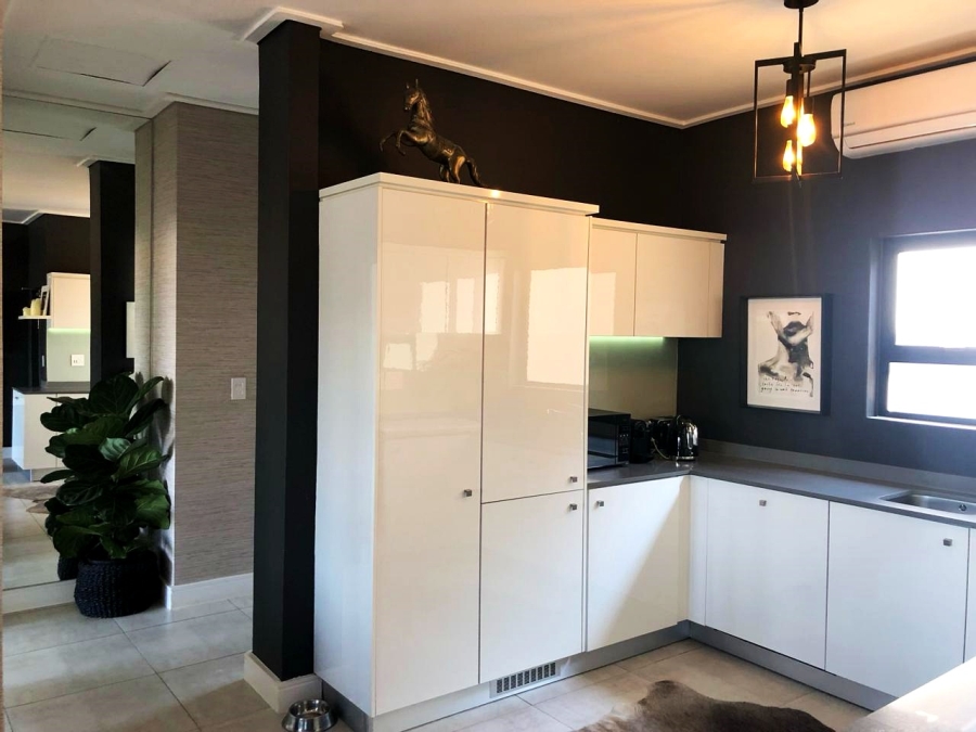 2 Bedroom Property for Sale in Waterfall Gauteng