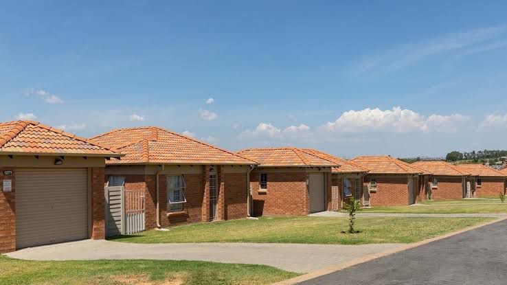 To Let 2 Bedroom Property for Rent in Thatch Hill Estate Gauteng