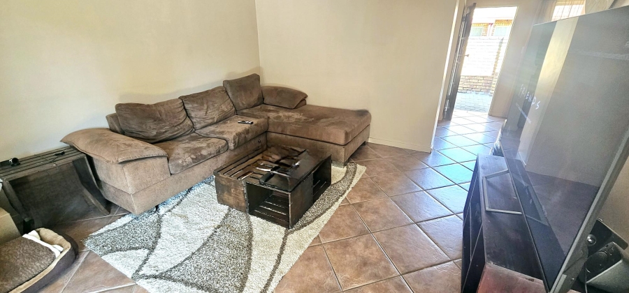 2 Bedroom Property for Sale in Eldoraigne Gauteng