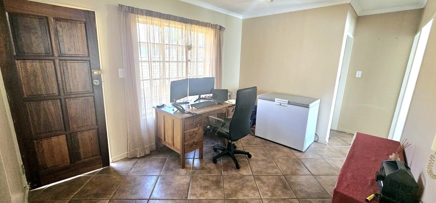 2 Bedroom Property for Sale in Eldoraigne Gauteng