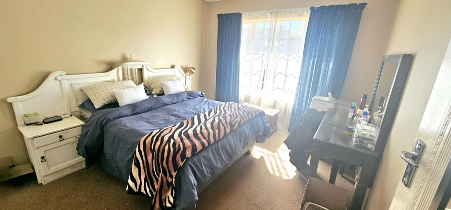 2 Bedroom Property for Sale in Eldoraigne Gauteng