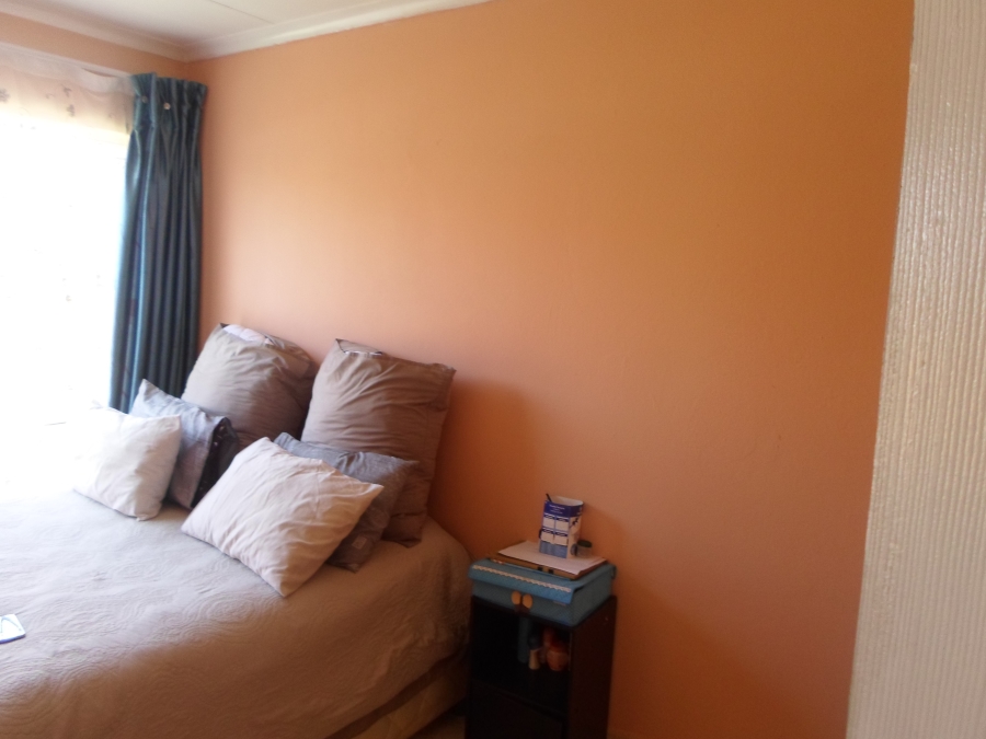 2 Bedroom Property for Sale in Fleurhof Gauteng