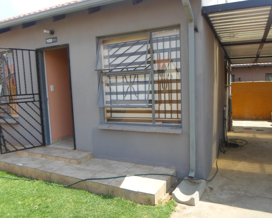 2 Bedroom Property for Sale in Fleurhof Gauteng