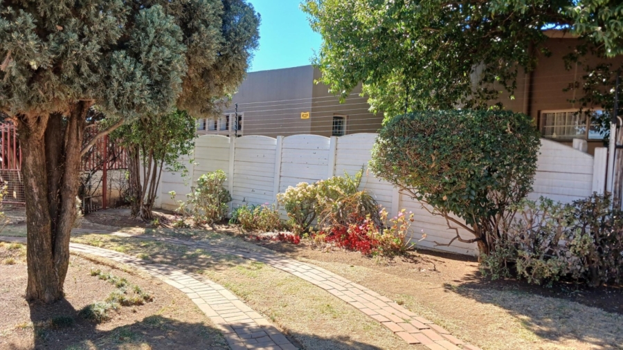 3 Bedroom Property for Sale in Raceview Gauteng