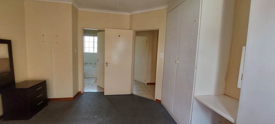 To Let 3 Bedroom Property for Rent in Elandspark Gauteng