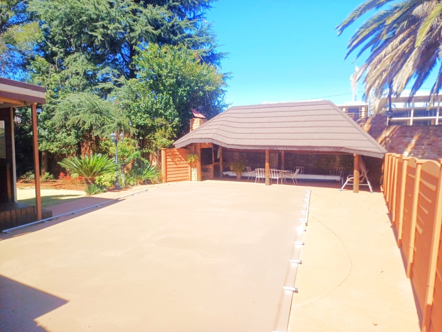 4 Bedroom Property for Sale in Doringkloof Gauteng