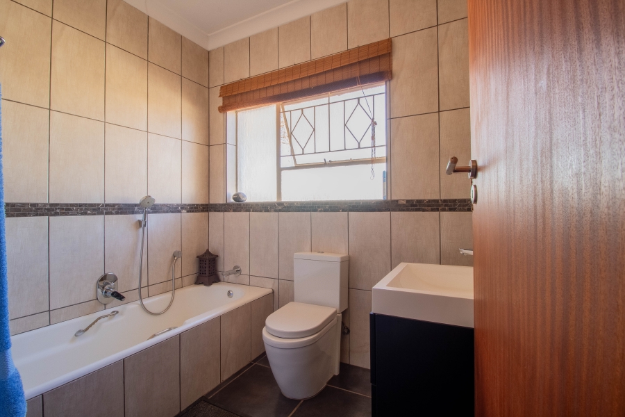 4 Bedroom Property for Sale in Clubview Gauteng