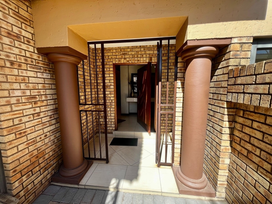 4 Bedroom Property for Sale in Meyersdal Gauteng