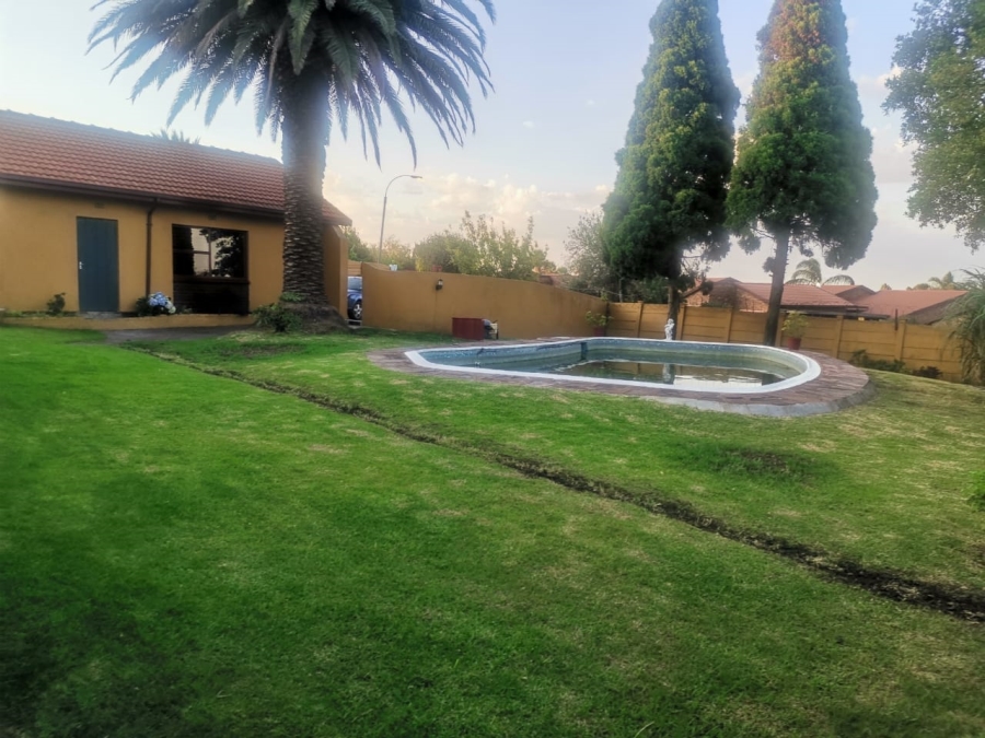 4 Bedroom Property for Sale in Birch Acres Gauteng