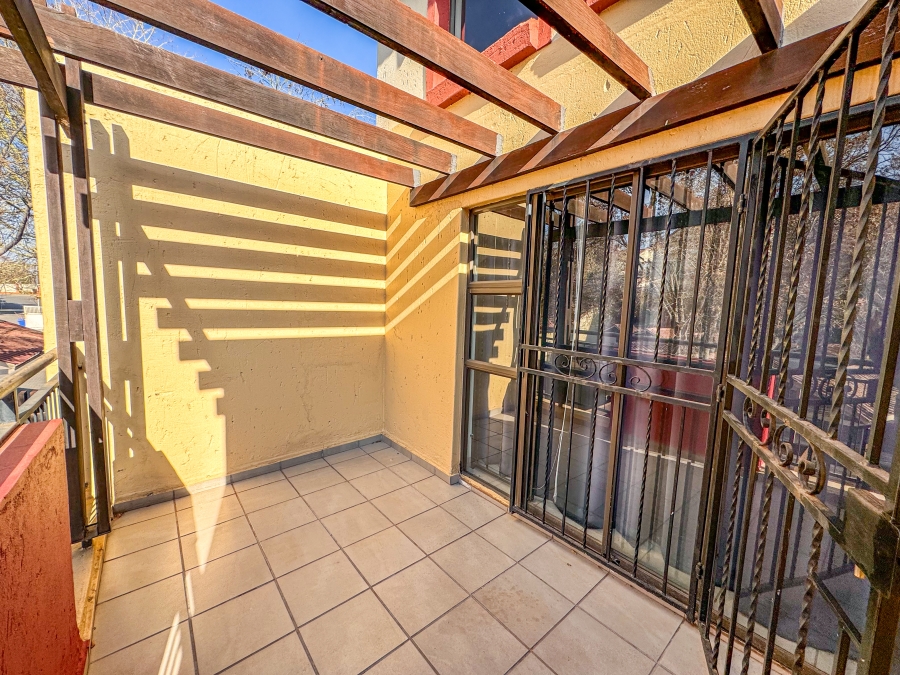 1 Bedroom Property for Sale in Oukraal Estate Gauteng