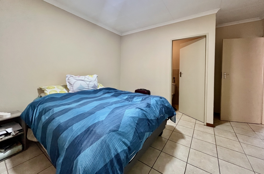 3 Bedroom Property for Sale in Oukraal Estate Gauteng