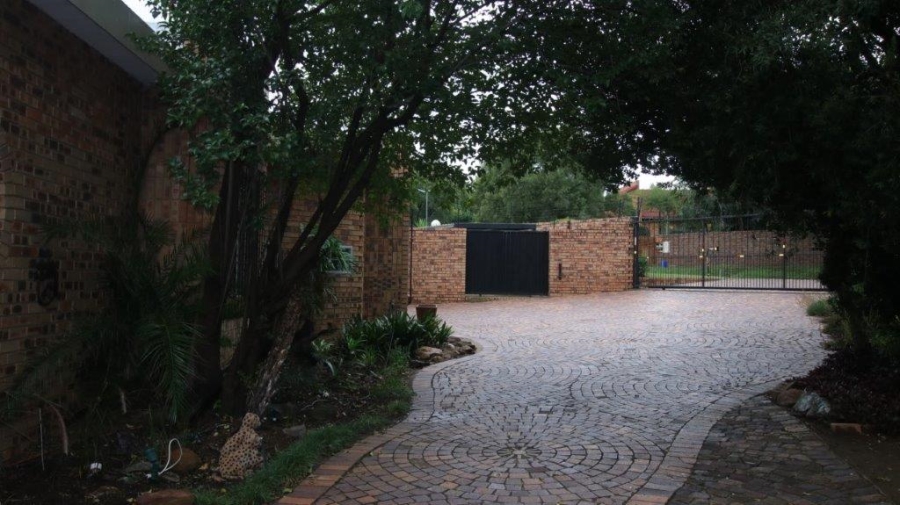 3 Bedroom Property for Sale in Sunninghill Gauteng