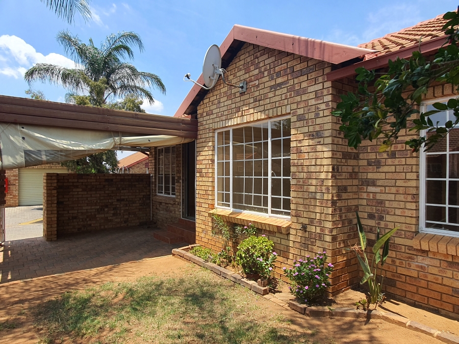 3 Bedroom Property for Sale in Meyerspark Gauteng