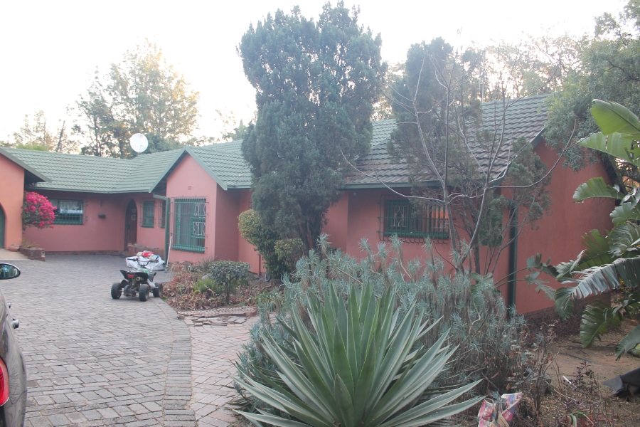 4 Bedroom Property for Sale in Gallo Manor Gauteng