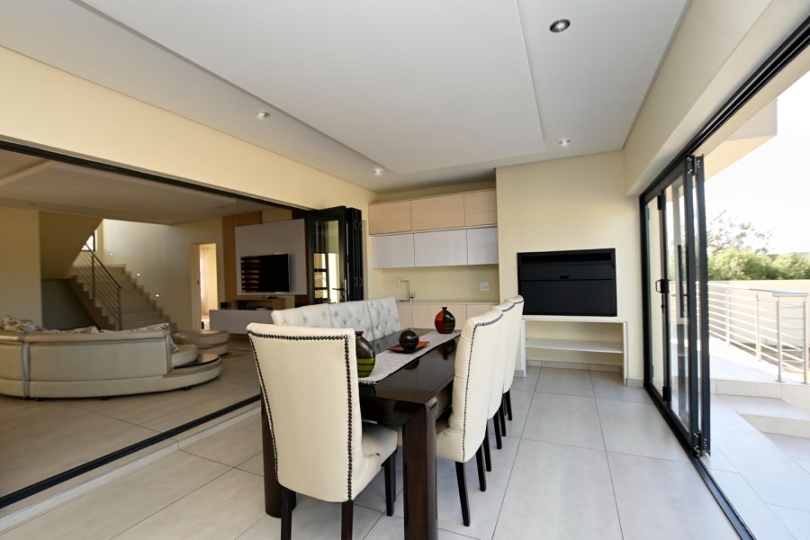 5 Bedroom Property for Sale in Pebble Rock Golf Village Gauteng