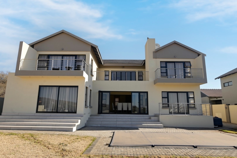 5 Bedroom Property for Sale in Pebble Rock Golf Village Gauteng