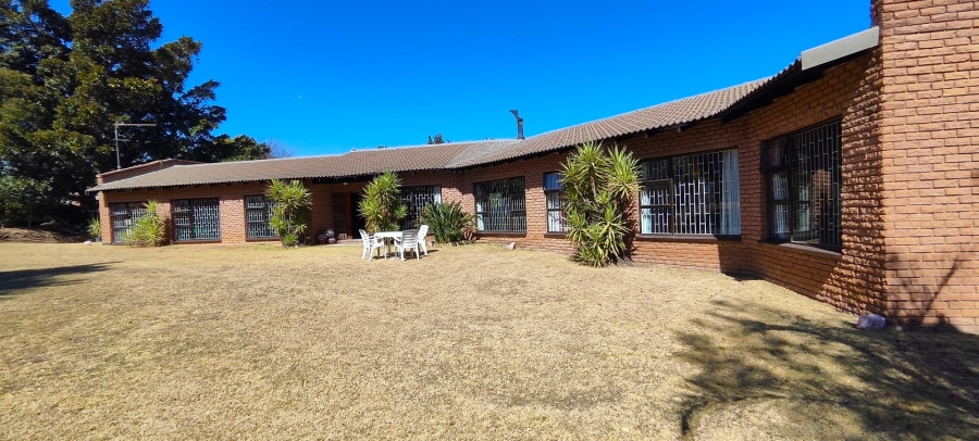 4 Bedroom Property for Sale in Glen Austin Gauteng