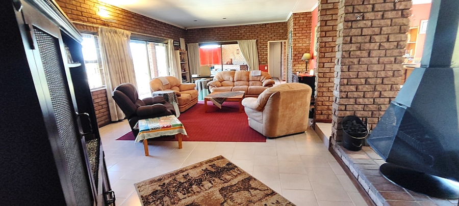 4 Bedroom Property for Sale in Glen Austin Gauteng