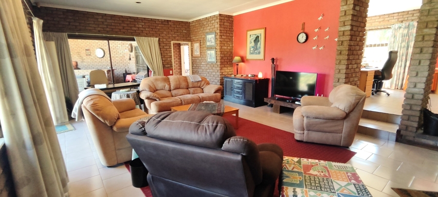 4 Bedroom Property for Sale in Glen Austin Gauteng