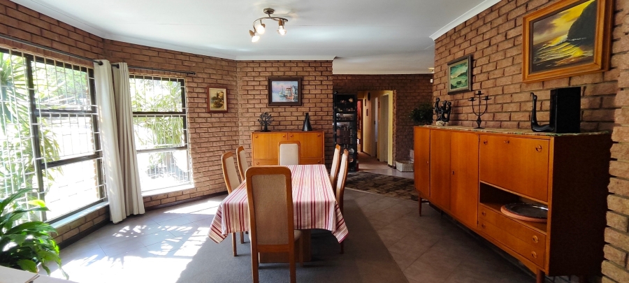 4 Bedroom Property for Sale in Glen Austin Gauteng