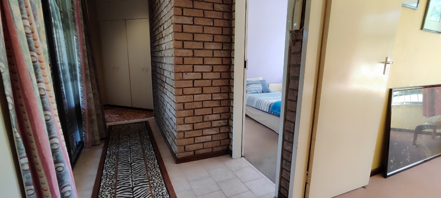 4 Bedroom Property for Sale in Glen Austin Gauteng