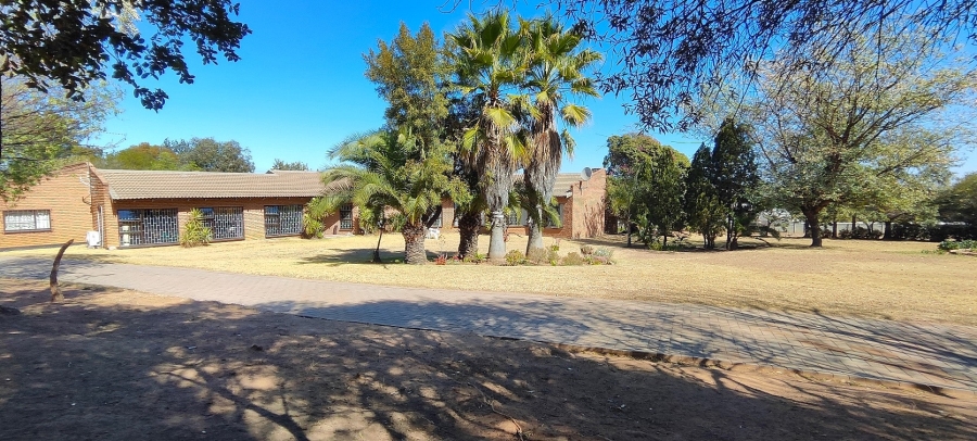 4 Bedroom Property for Sale in Glen Austin Gauteng