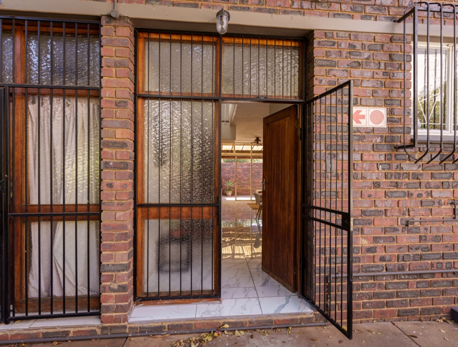 2 Bedroom Property for Sale in Queenswood Gauteng