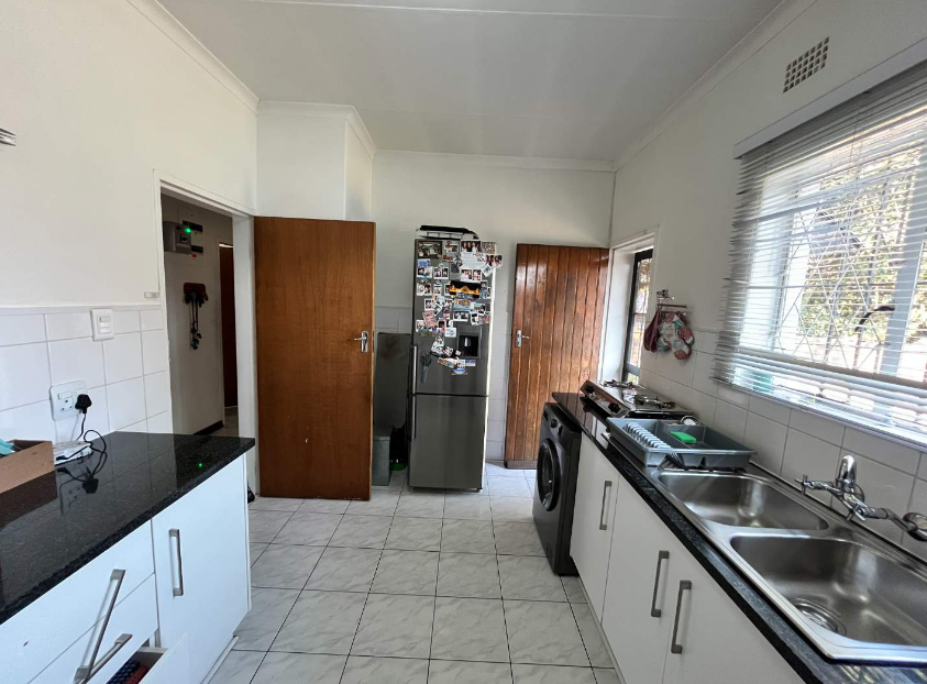 4 Bedroom Property for Sale in Brackenhurst Gauteng