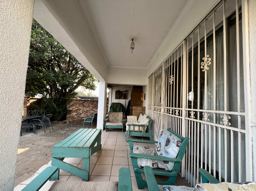 4 Bedroom Property for Sale in Brackenhurst Gauteng