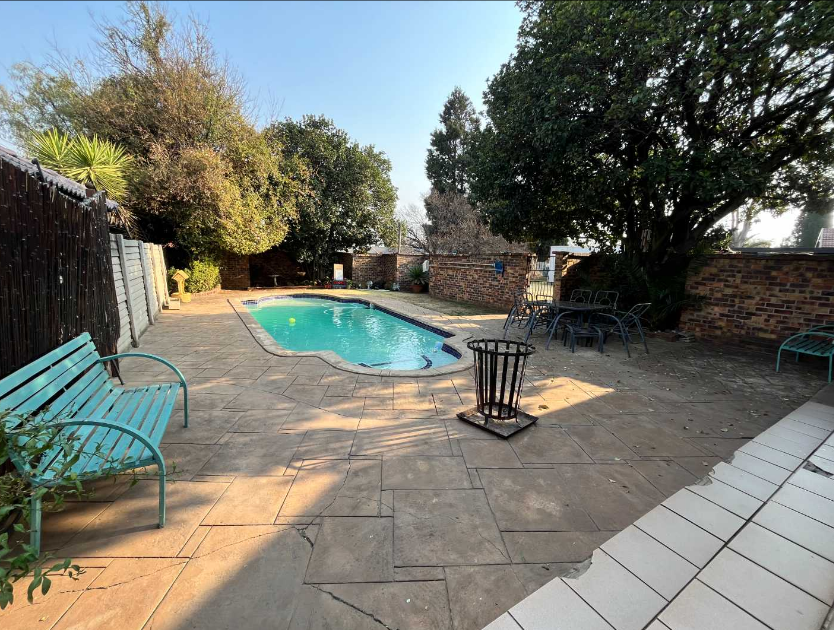 4 Bedroom Property for Sale in Brackenhurst Gauteng