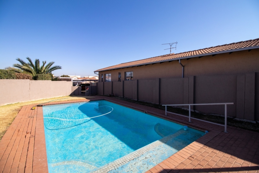 2 Bedroom Property for Sale in Witfield Gauteng