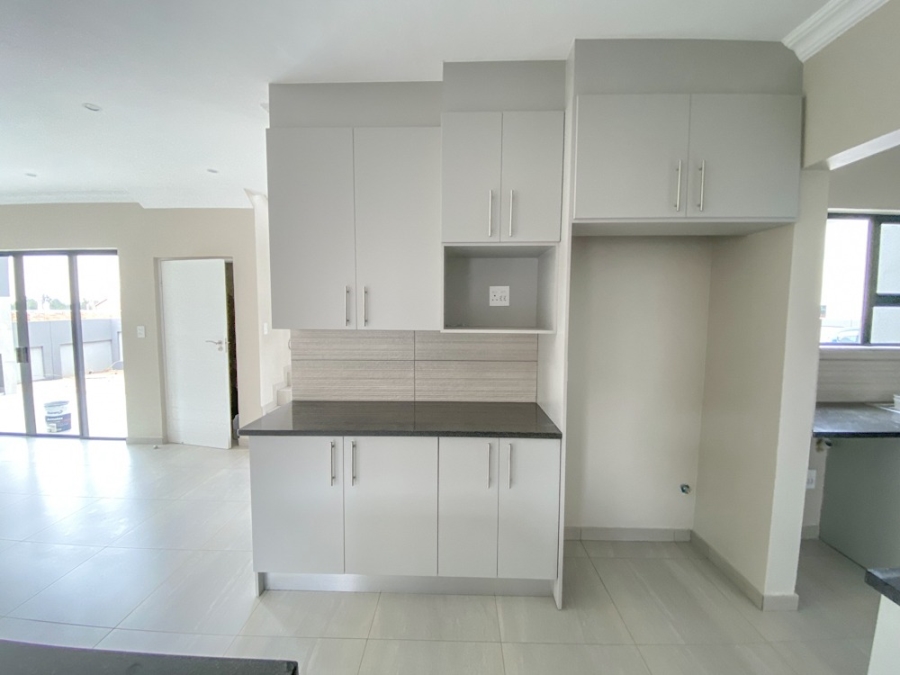 3 Bedroom Property for Sale in Roodepark Eco Estate Gauteng