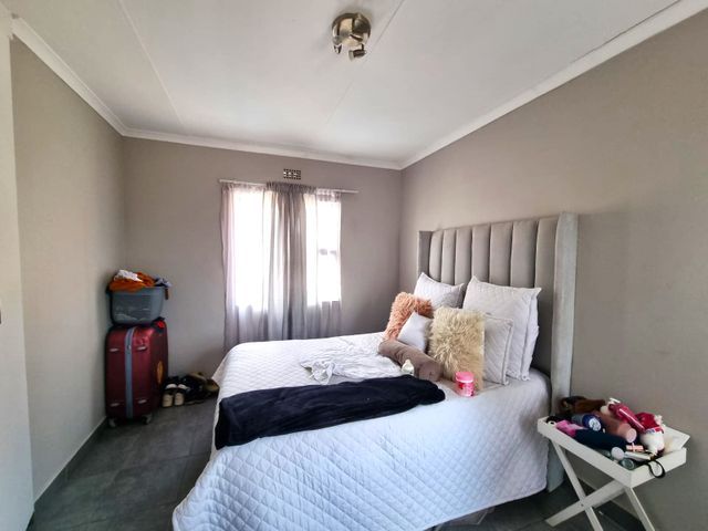 2 Bedroom Property for Sale in Grand Central Gauteng