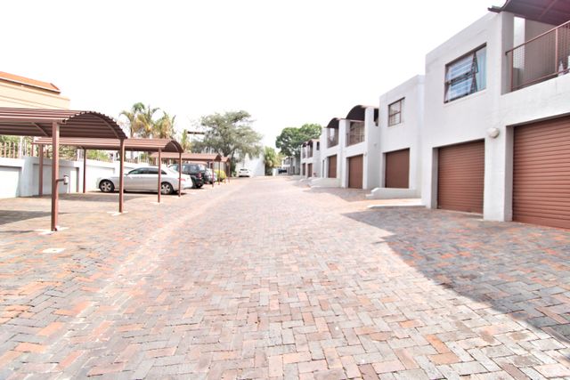 2 Bedroom Property for Sale in Vorna Valley Gauteng