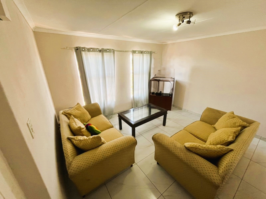 To Let 2 Bedroom Property for Rent in Bryanston Gauteng