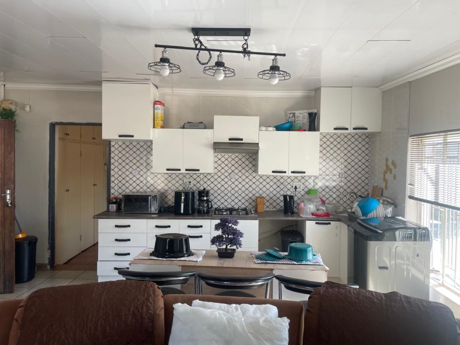 To Let 1 Bedroom Property for Rent in Edleen Gauteng