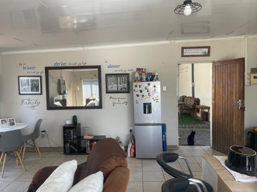 To Let 1 Bedroom Property for Rent in Edleen Gauteng