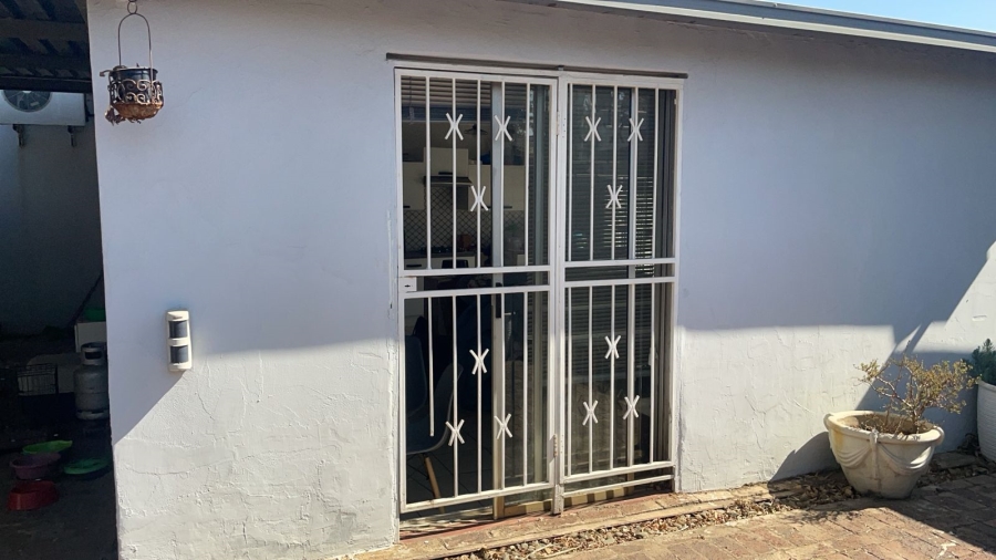 To Let 1 Bedroom Property for Rent in Edleen Gauteng