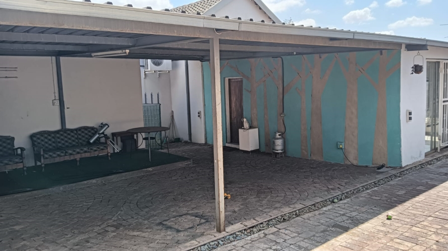 To Let 1 Bedroom Property for Rent in Edleen Gauteng