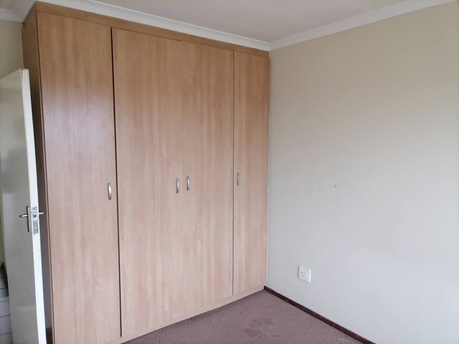 2 Bedroom Property for Sale in Montana Tuine Gauteng