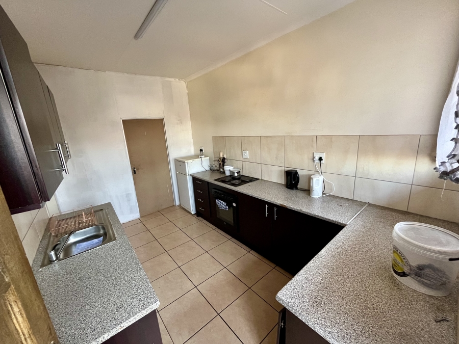 2 Bedroom Property for Sale in Troyeville Gauteng