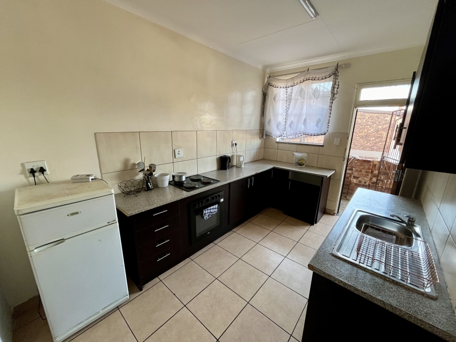 2 Bedroom Property for Sale in Troyeville Gauteng