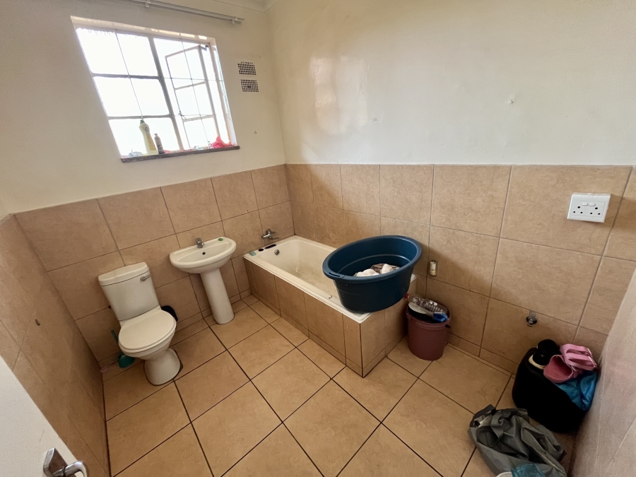 2 Bedroom Property for Sale in Troyeville Gauteng