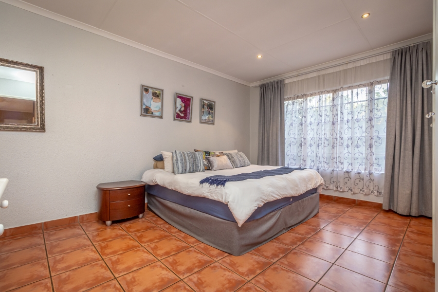 3 Bedroom Property for Sale in Pinehaven Gauteng